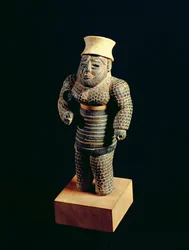 Statuetka brodatego mężczyzny z wąsami, z Susy, południowo-zachodni Iran mika, złoto i kamień